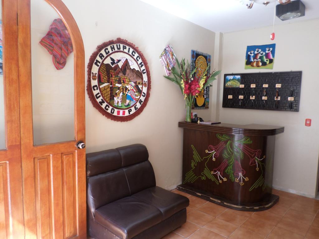 ホテル New Day Machu Picchu Aguas Calientes エクステリア 写真